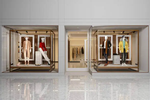 Exposição de roupas nas vitrines